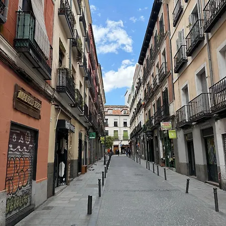 Malasana Love Madrid Buitenkant foto